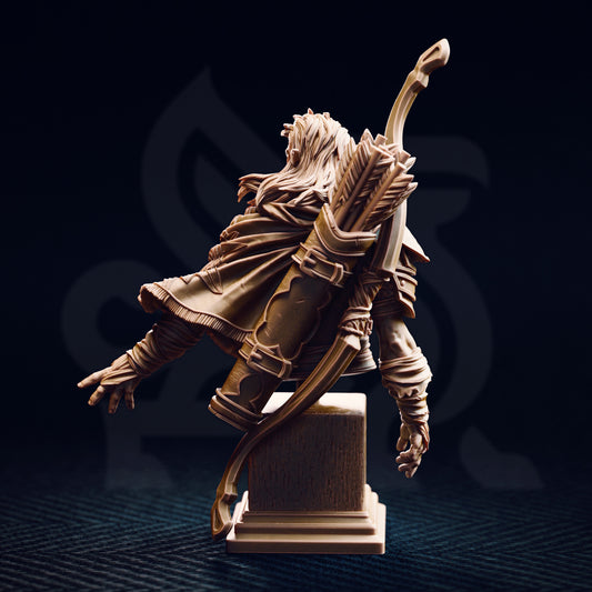 Sactarin - Sun Elf Tracker - Bust -Back